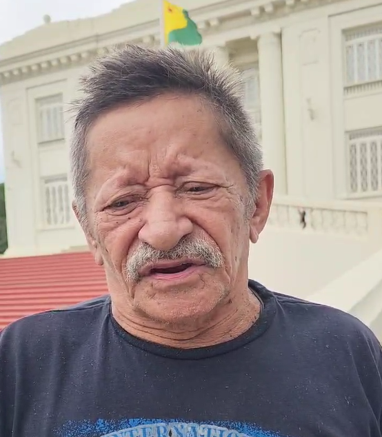 “Para nós, ele foi um herói”, diz admirador de Flaviano durante velório, no Palácio Rio Branco
