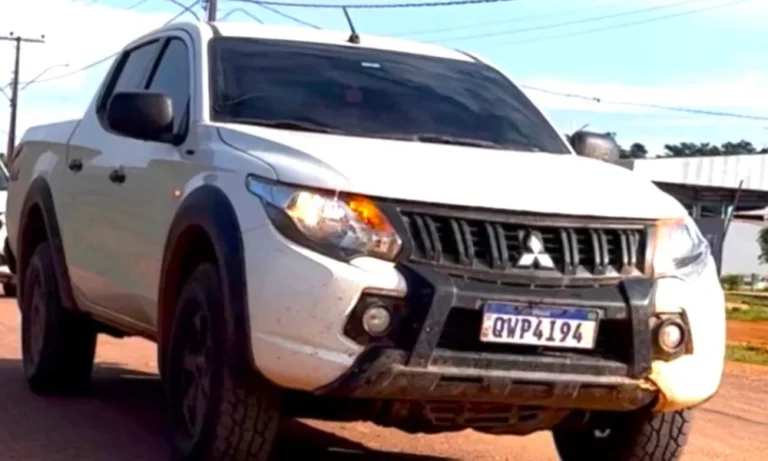 Caminhonete do governo é roubada em frente de secretaria de saúde; polícia investiga o caso