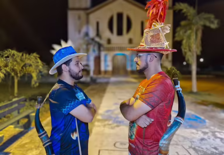 Duelo na Fronteira: irmãos dividem paixão pelo folclore, mas são rivais dentro da arena