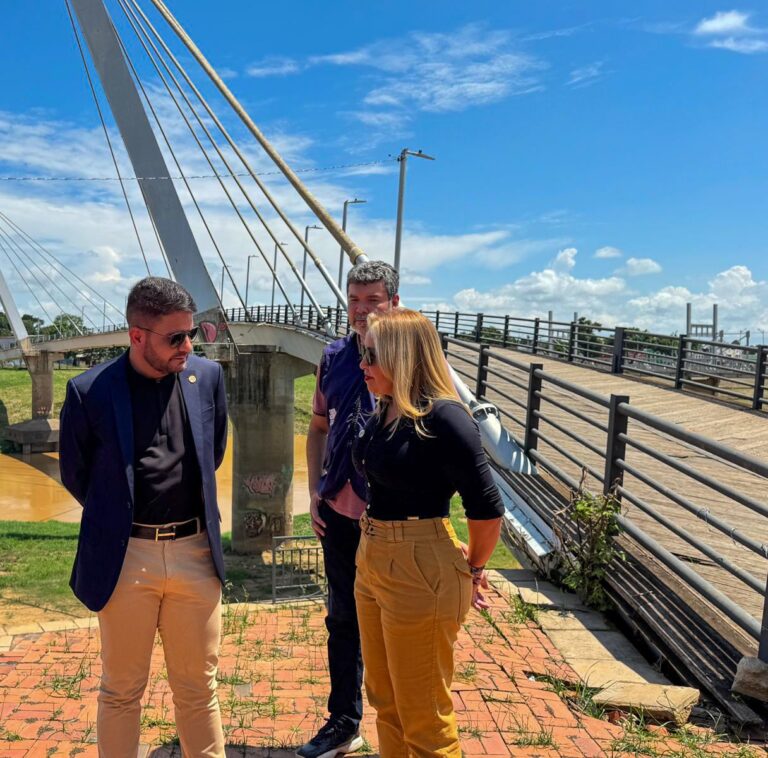 Gladson e Sula fazem vistoria na passarela Joaquim Macedo e anunciam que obras iniciam nesta semana