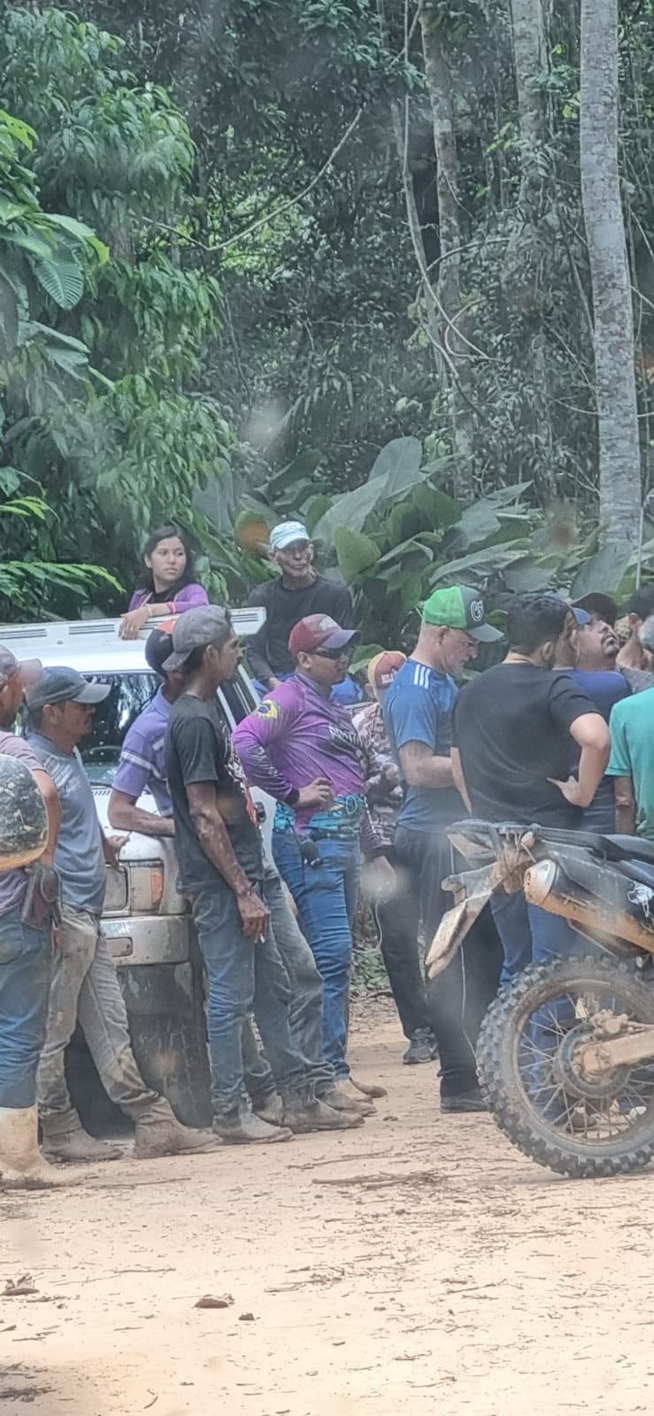 Grupo com mais de 50 homens armados invade terras e moradores temem ‘banho de sangue’