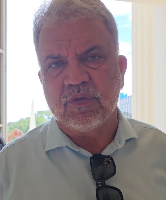 Durante velório, Petecão fala sobre amizade com Flaviano: “Lamentei muito a morte dele”