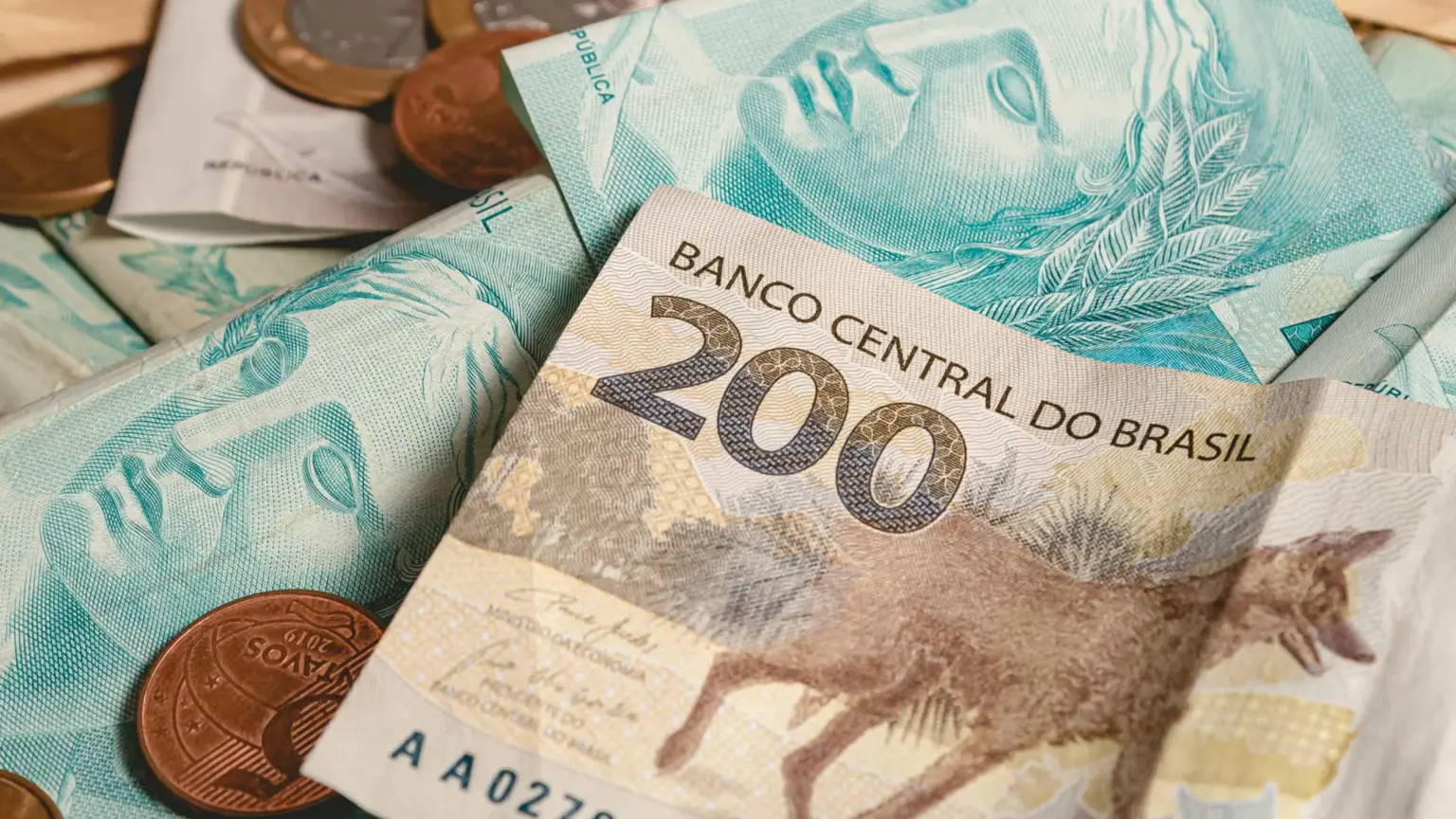 Copom anuncia Selic para 14,75%, maior taxa em quase 20 anos
