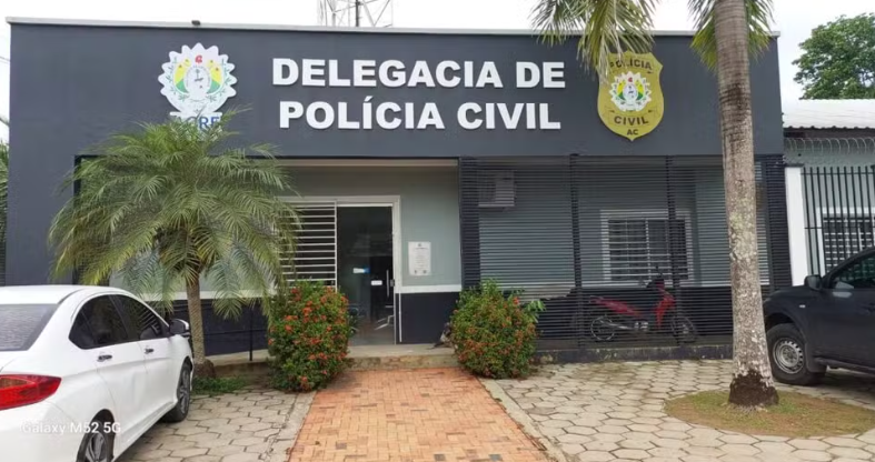 Marido e caseiro são presos por denúncia de estupro e agressão, mas são soltos logo em seguida no interior do Acre