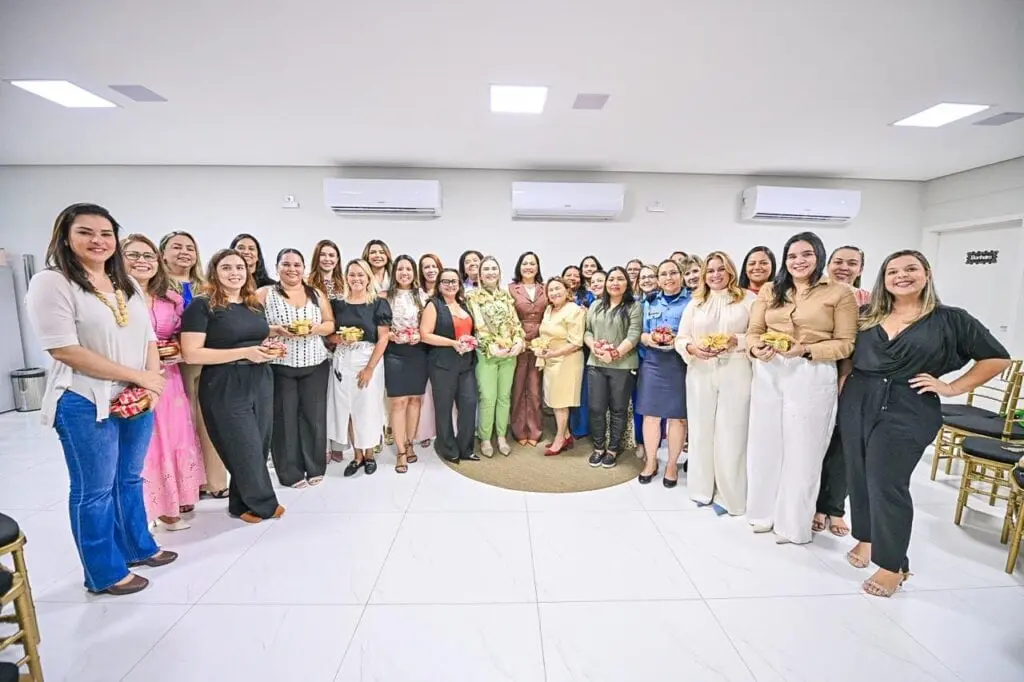 Governadora em exercício Mailza Assis participa de encontro com secretárias e presidentes de autarquias