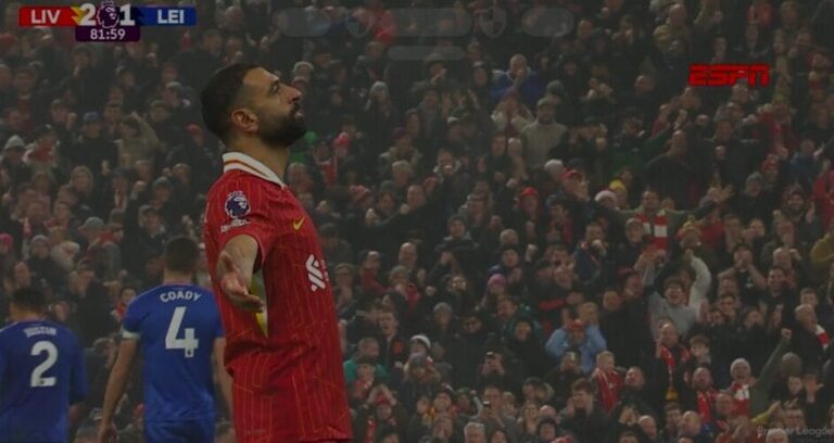 Boxing Day na Inglaterra tem reinado do Liverpool, gol olímpico e crises em Manchester