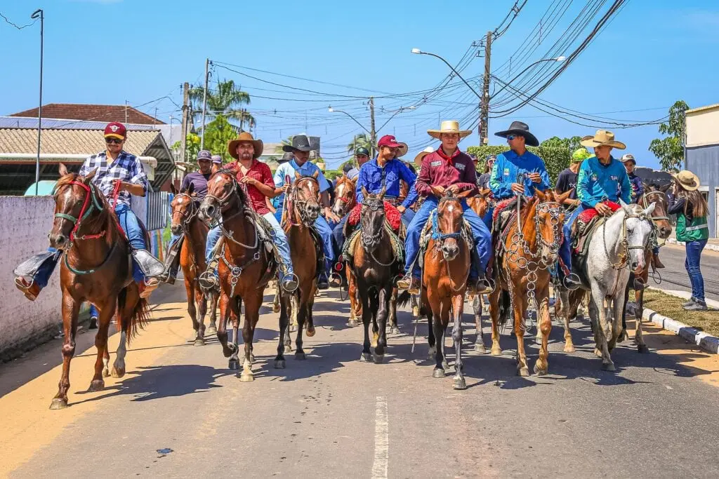 Maus-tratos a animais em Cavalgada são alvo de ação; MPAC pede indenização de quase meio milhão