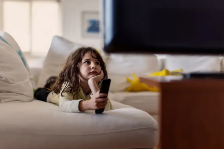 Por que crianças pequenas gostam de ver os mesmos desenhos e ler os mesmos livros