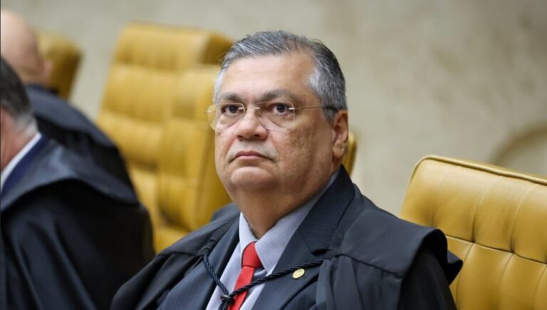 Pagamento de R$ 4 bilhões em emendas parlamentares é suspenso e vira investigação da PF Pagamento de R$ 4 bilhões em emendas parlamentares é suspenso e vira investigação da PF