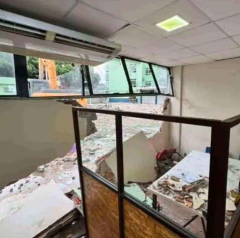 VÍDEO: alunos ficam feridos após trator derrubar parede durante obra na biblioteca