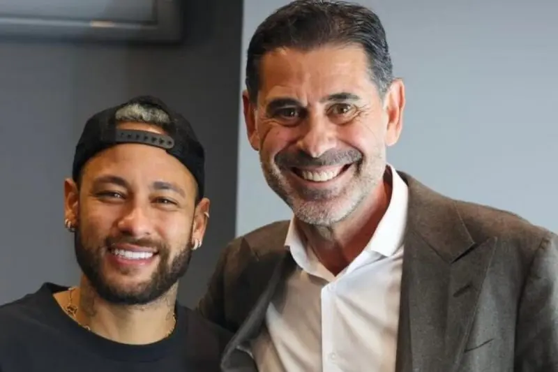 Identificado com o Barcelona, Neymar publica foto com lenda do Real Madrid