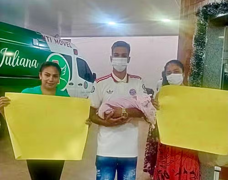 Bebê que foi mantida no útero após morte da mãe deixa hospital após mais de dois meses