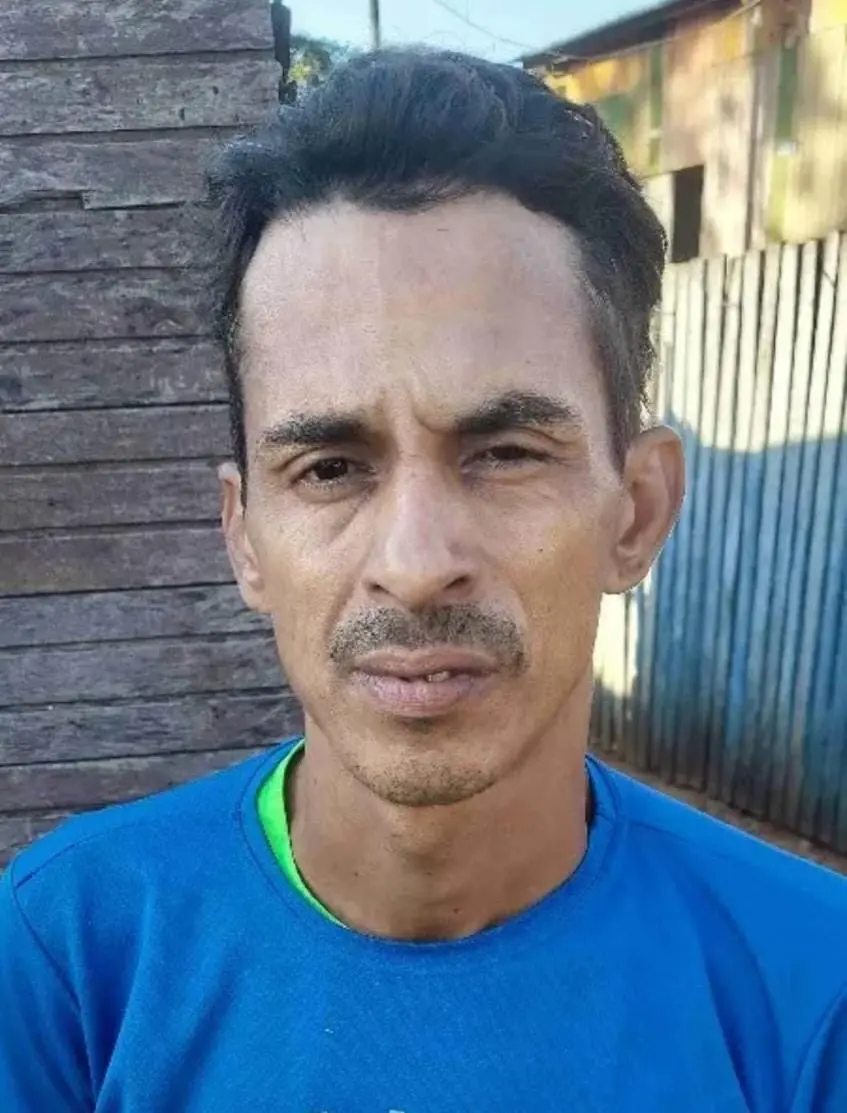 Homem é esfaqueado durante discussão no em bairro de Rio Branco; suspeito foge