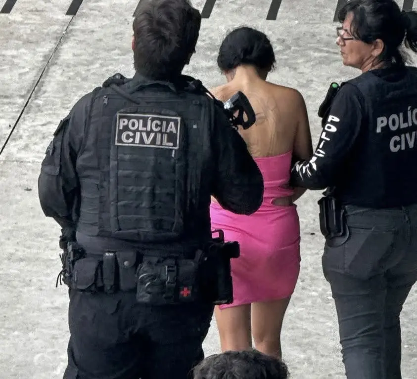 Jovem acusada de participar do assassinato de policial militar em Rondônia, é transferida para Porto Velho