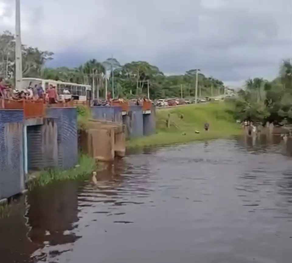 Após mergulho, jovem desaparece em igarapé de cidade no interior do Acre, neste domingo