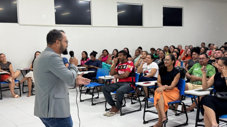 Delegado Railson é o primeiro prefeito do Acre a conceder reajuste salarial aos professores em 2025