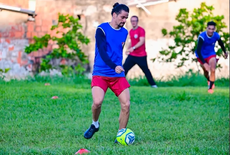 Álvaro Miguéis comanda mini coletivo e começa a definir o Independência