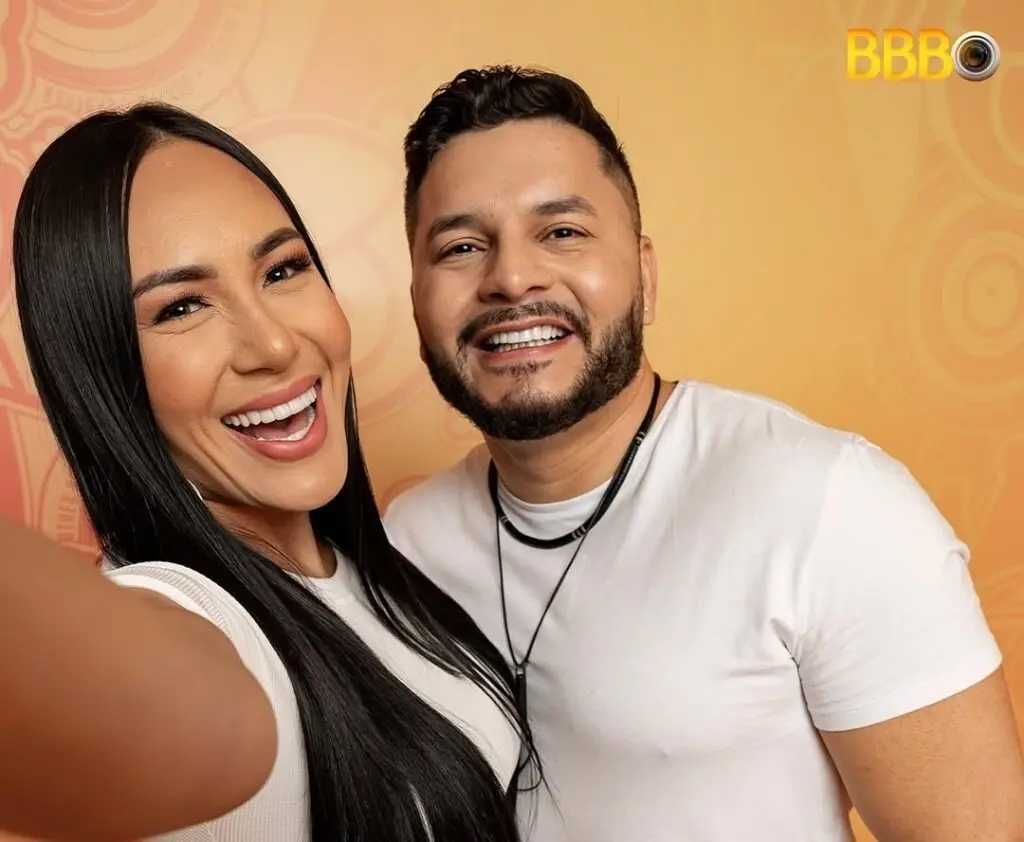 Casal apaixonado e inseparável: Marcelo e Arleane são os novos pipocas do BBB25