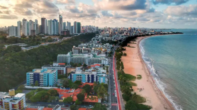 Como João Pessoa foi de capital ‘esquecida’ a nova ‘queridinha’ do verão do Nordeste