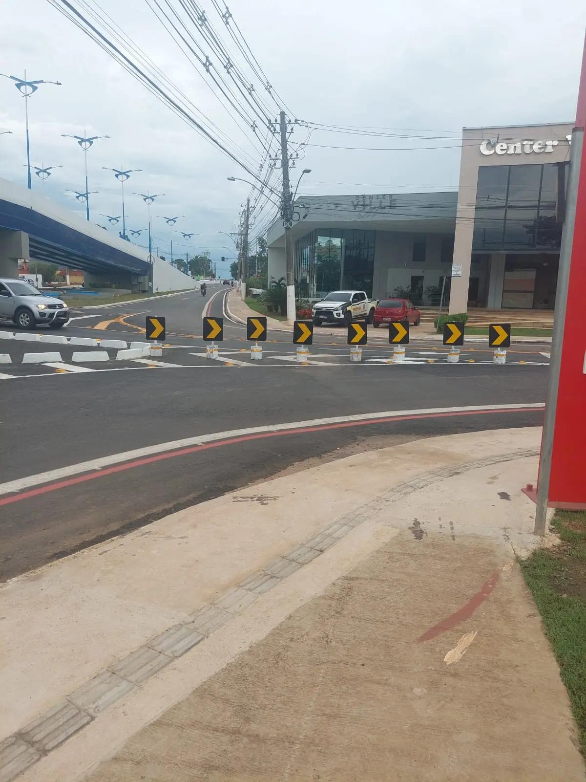 Após flagras de conversões proibidas, RBTrans instala cones e placas no Elevado Beth Bocalom