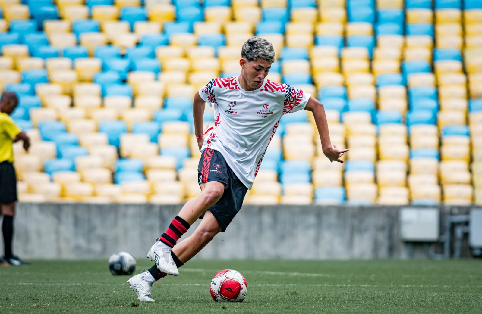 ‘Arrascaeta acreano’: garoto de 16 anos é convidado para fazer testes na sede do Flamengo