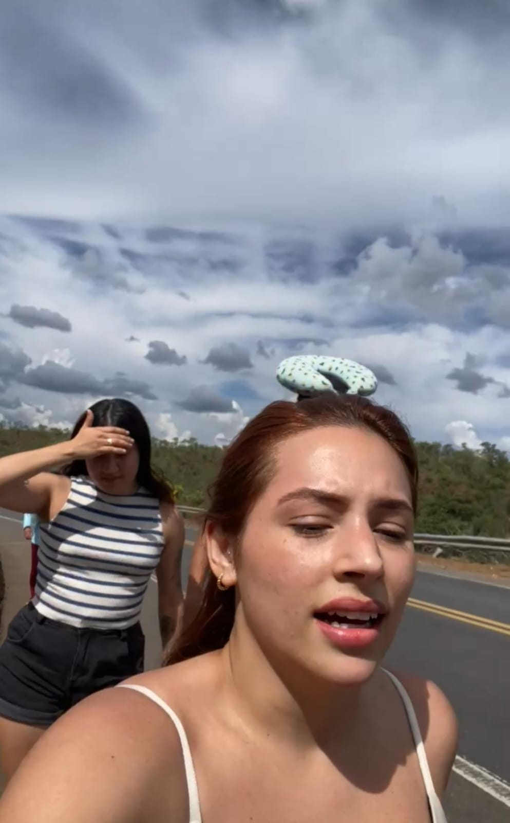 Influenciadora acreana expõe perrengue em viagem após ter sofrido golpe de pastor: “Pesadelo”