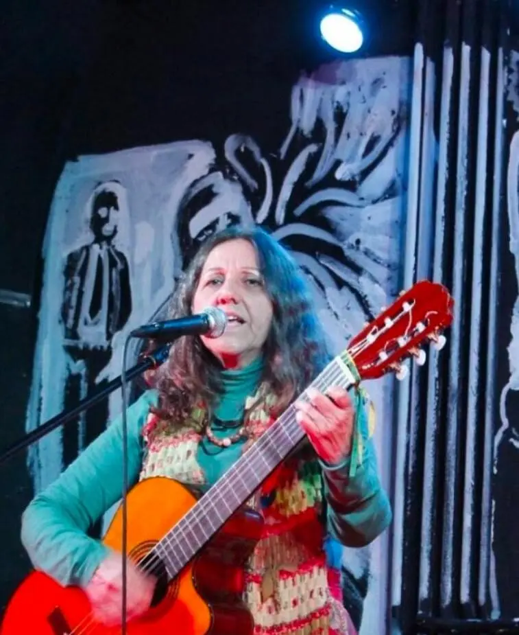 Keilah Diniz faz show de lançamento do álbum LUA; confira entrevista da cantora na íntegra