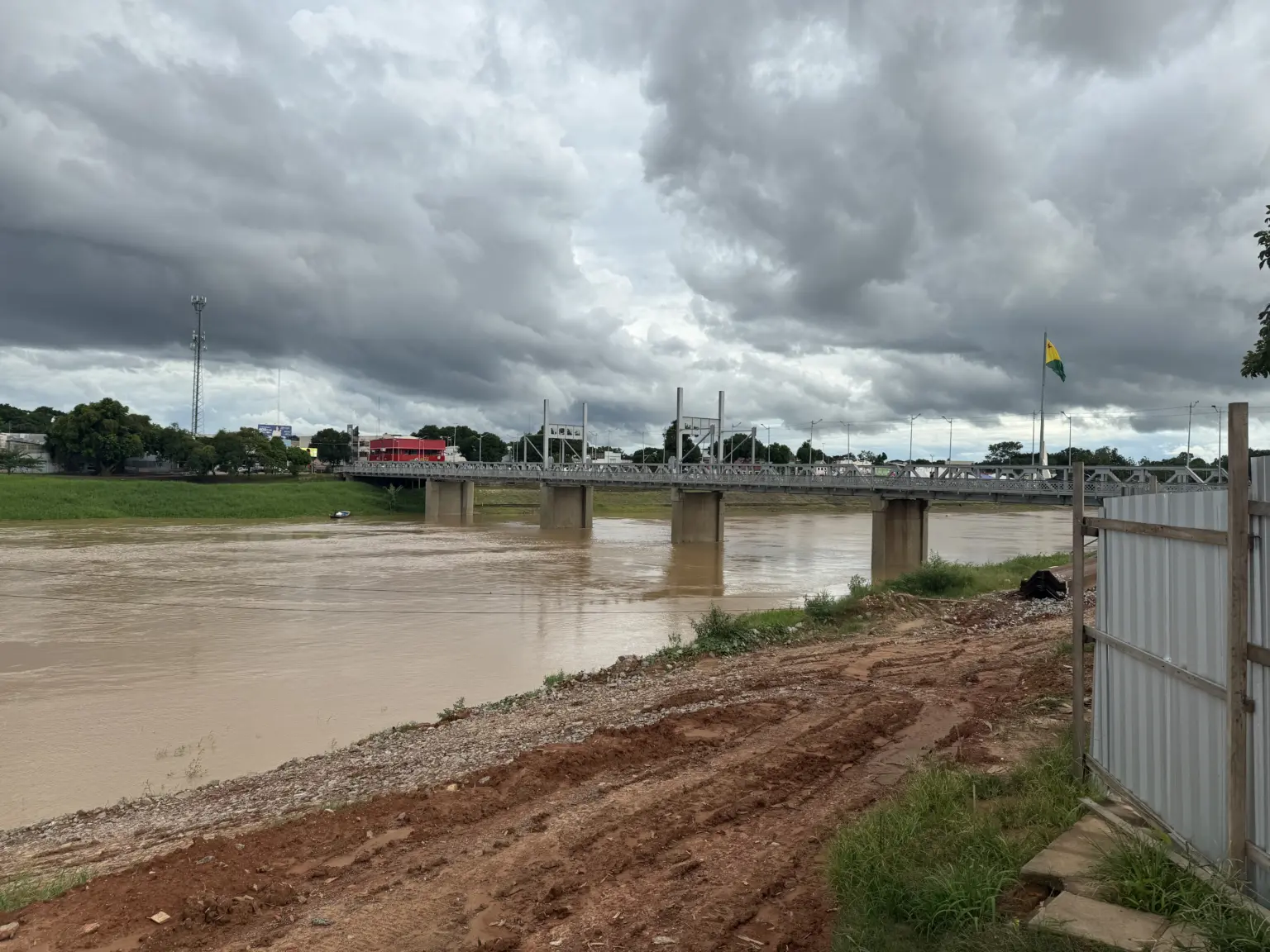 Rio Acre volta a baixar e sai da marca dos 11 metros na capital acreana; veja as ultimas medições