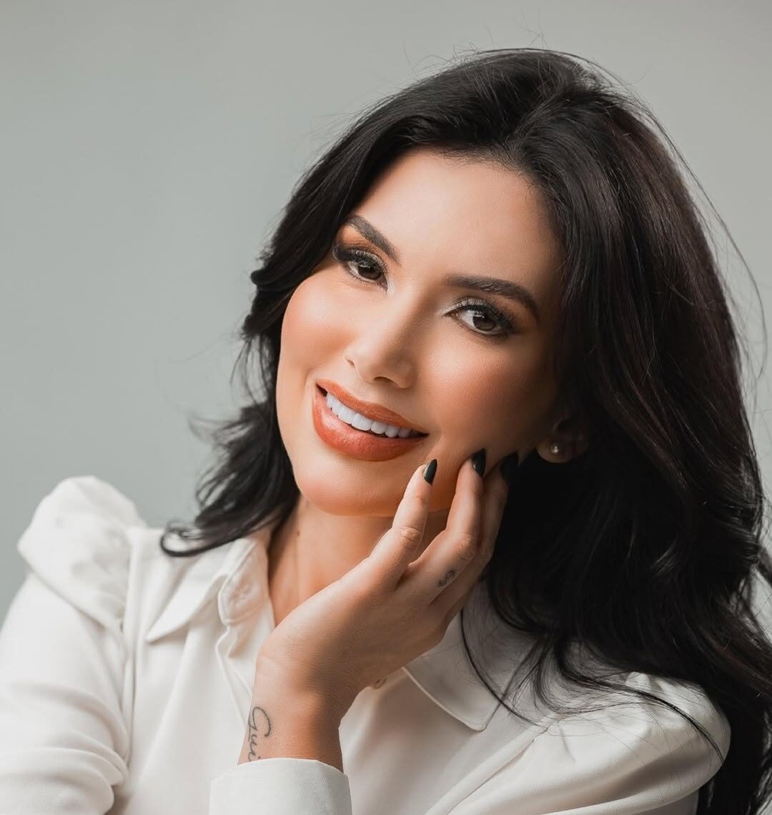 Rogeria Rocha desabafa após receber críticas por decidir abandonar vida de festas e ‘aceitar Jesus’