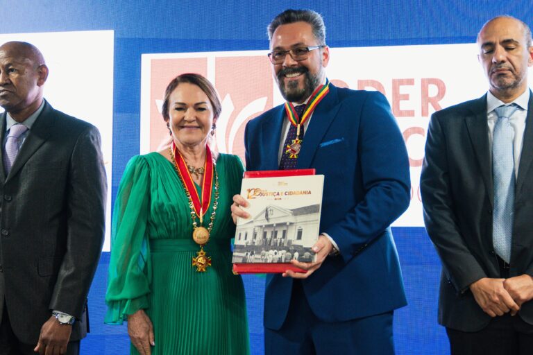 Senador Alan Rick recebe homenagem do Tribunal de Justiça do Acre