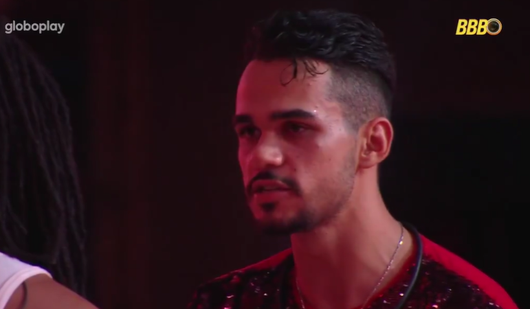 BBB 25: durante festa, João Gabriel afirmou que Diego usa das crises de ansiedade e pânico para comover o público