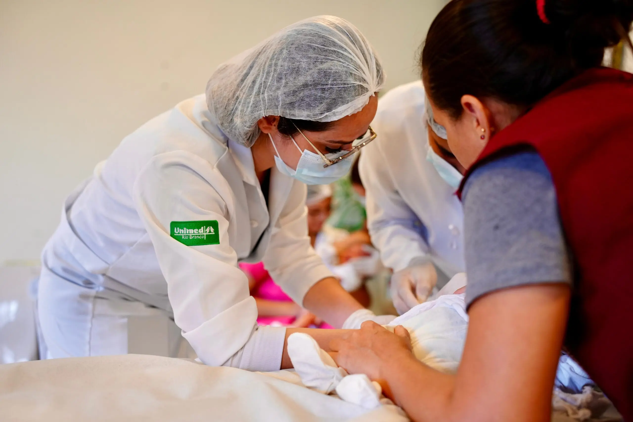Unimed Rio Branco realiza consultas e exames para crianças do Educandário Santa Margarida