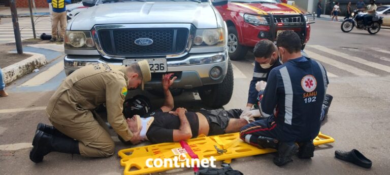 Idoso é arremessado para baixo de caminhonete após atropelamento no Centro de Rio Branco