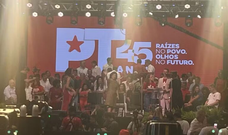 Cotada para deixar o governo, Nisia Trindade vai a aniversário do PT no Rio