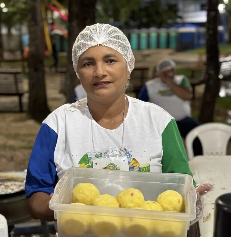 Mais de 40 empreendedores com comidas típicas, bebidas e muito mais estão presentes no carnaval da família