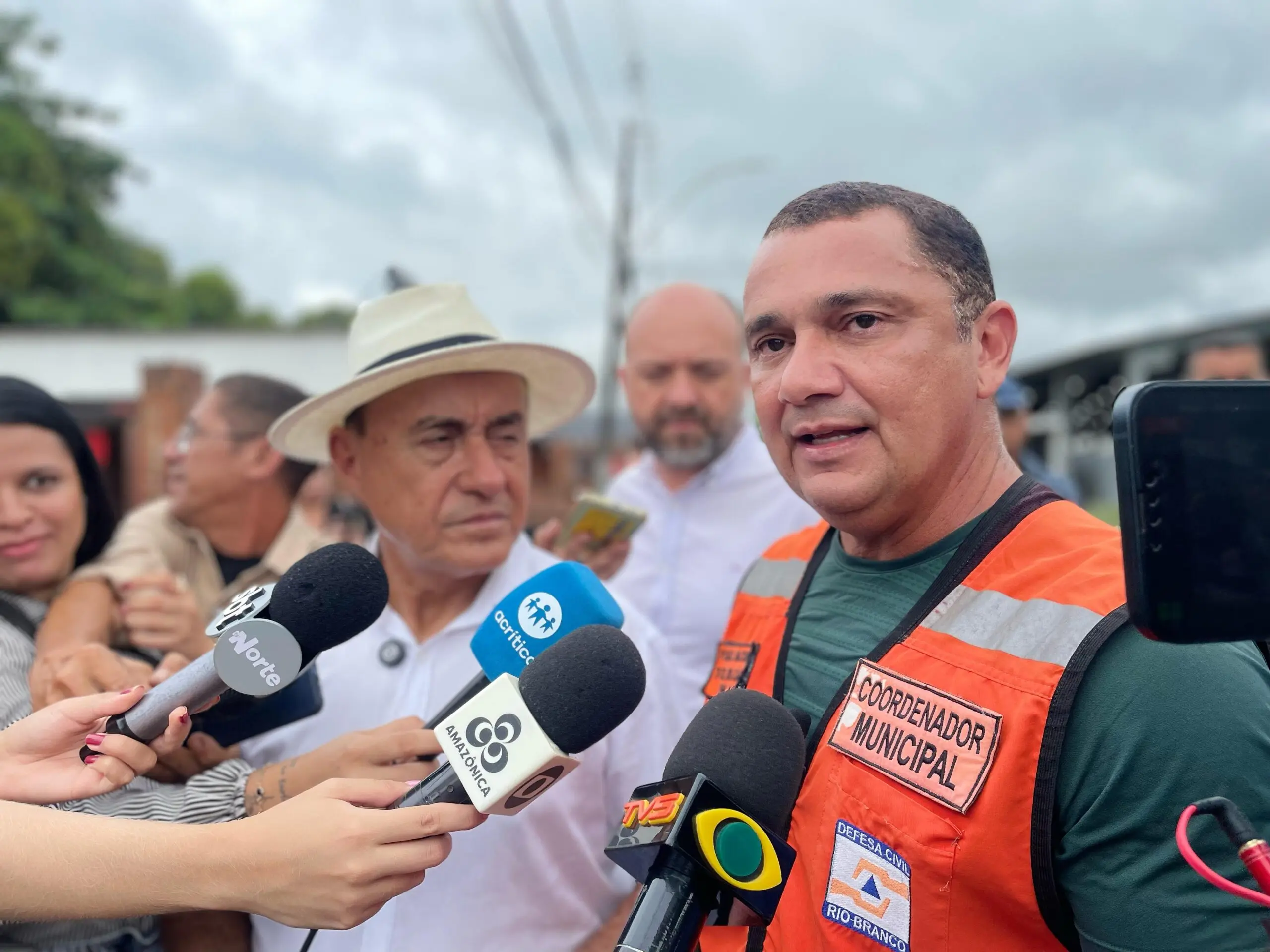 Com aumento do nível do Rio Acre, Parque de Exposição começa a receber famílias desabrigadas