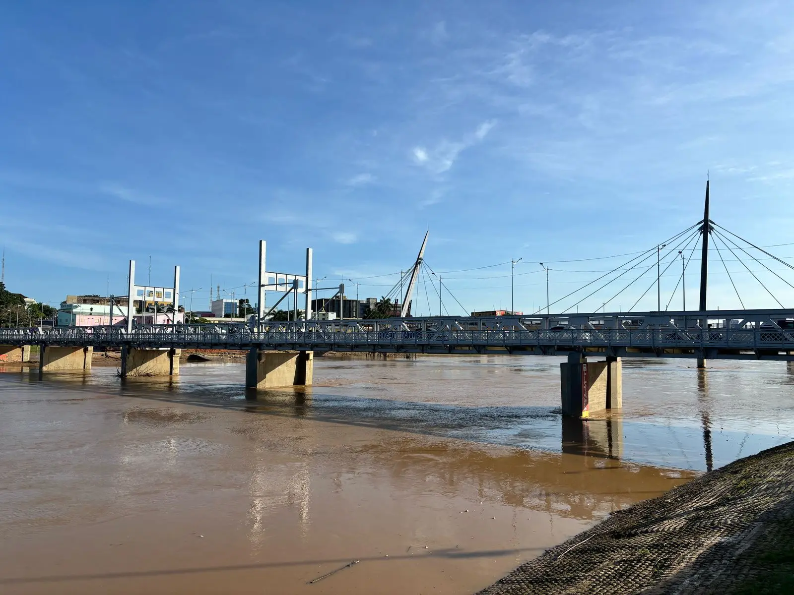 Nível do Rio Acre continua baixando e está próximo de deixar cota de alerta na capital