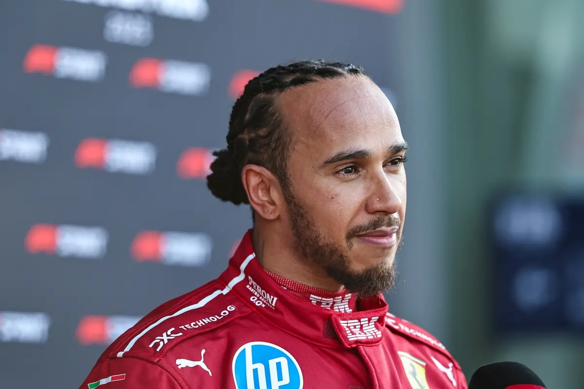 GP da China: Lewis Hamilton leva 1º pole pela Ferrari; confira grid