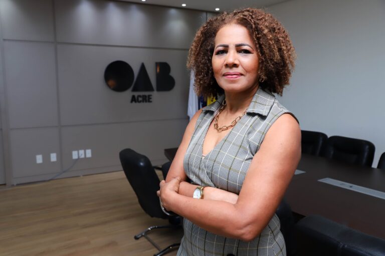 Mundo virtual: um lugar perigoso para mulheres? Veja na coluna Tribuna Delas