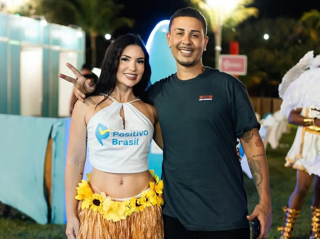 Rogeria Rocha posta foto com Carlinhos Maia durante participação no Rancho: “Maior da internet”