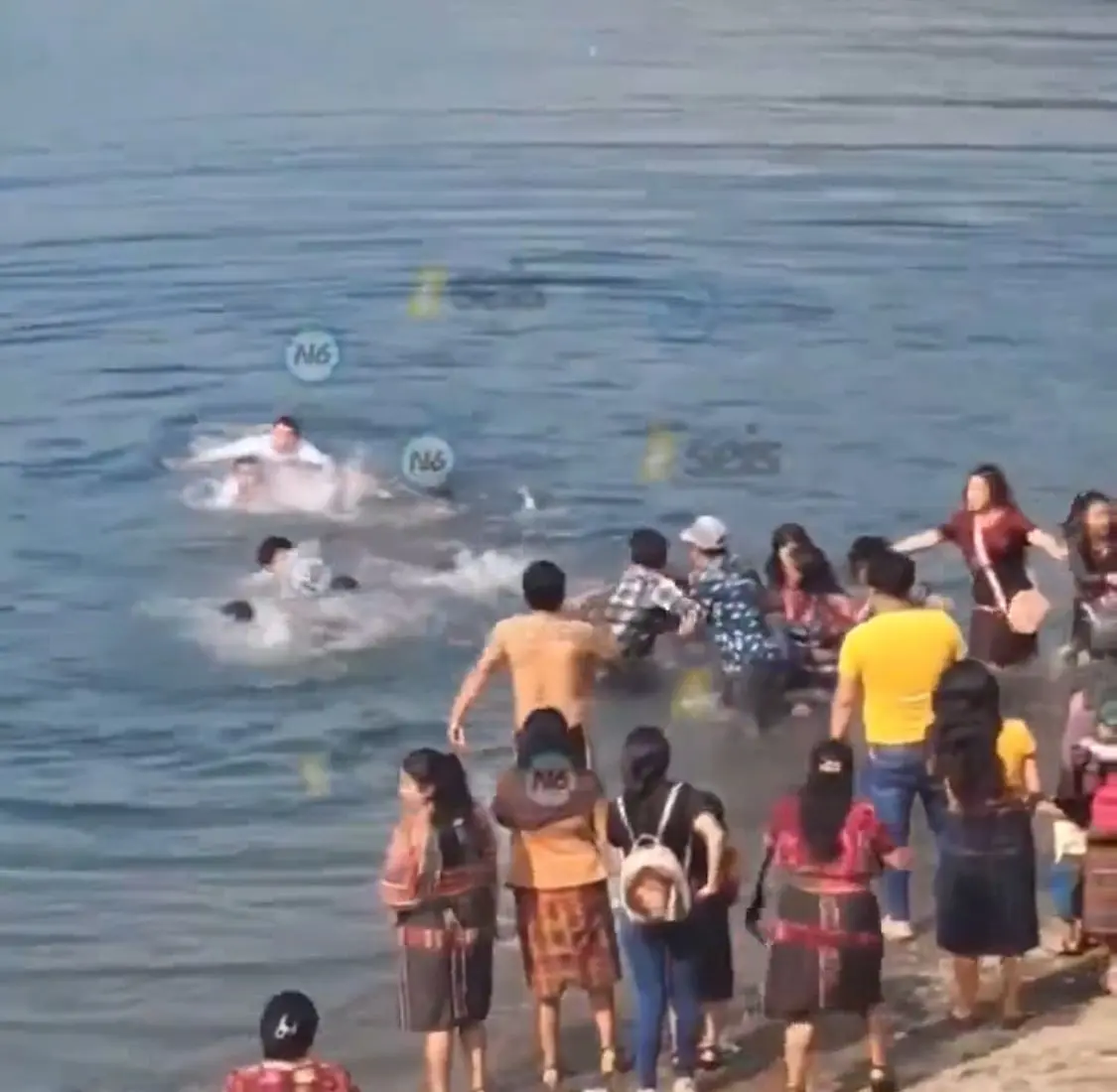 Homem morre afogado enquanto era batizado em lago na Guatemala