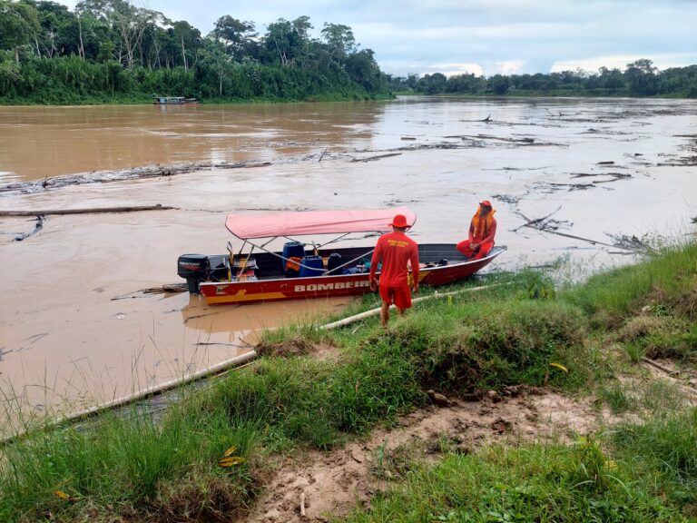 No Acre, bombeiros são acionados para remover corpo de rio, mas, na verdade, era um bezerro