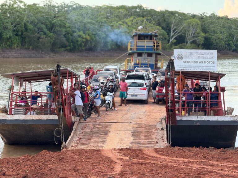Deracre conclui novo acesso e balsa entre Cruzeiro do Sul e Rodrigues Alves volta a operar
