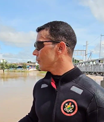 “Corpo deve ter sido arrastado pelas águas” diz equipe em busca do jovem desaparecido