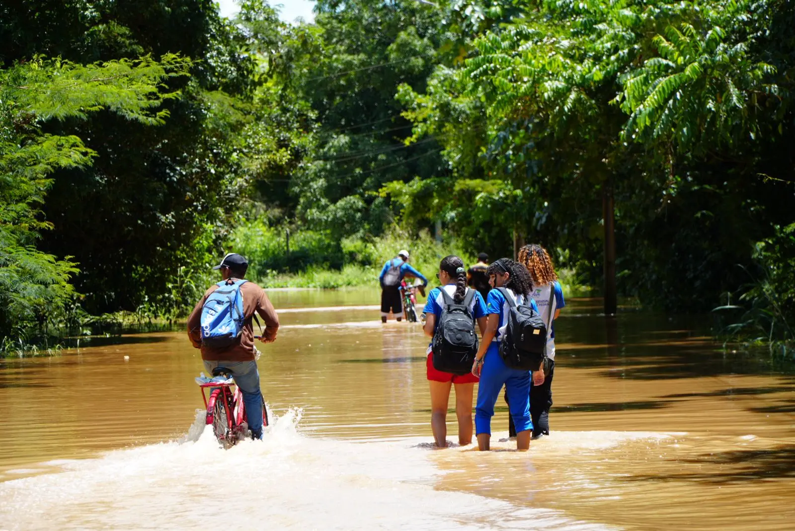 Início do ano letivo da rede municipal de ensino de Rio Branco é adiado em seis escolas devido à cheia