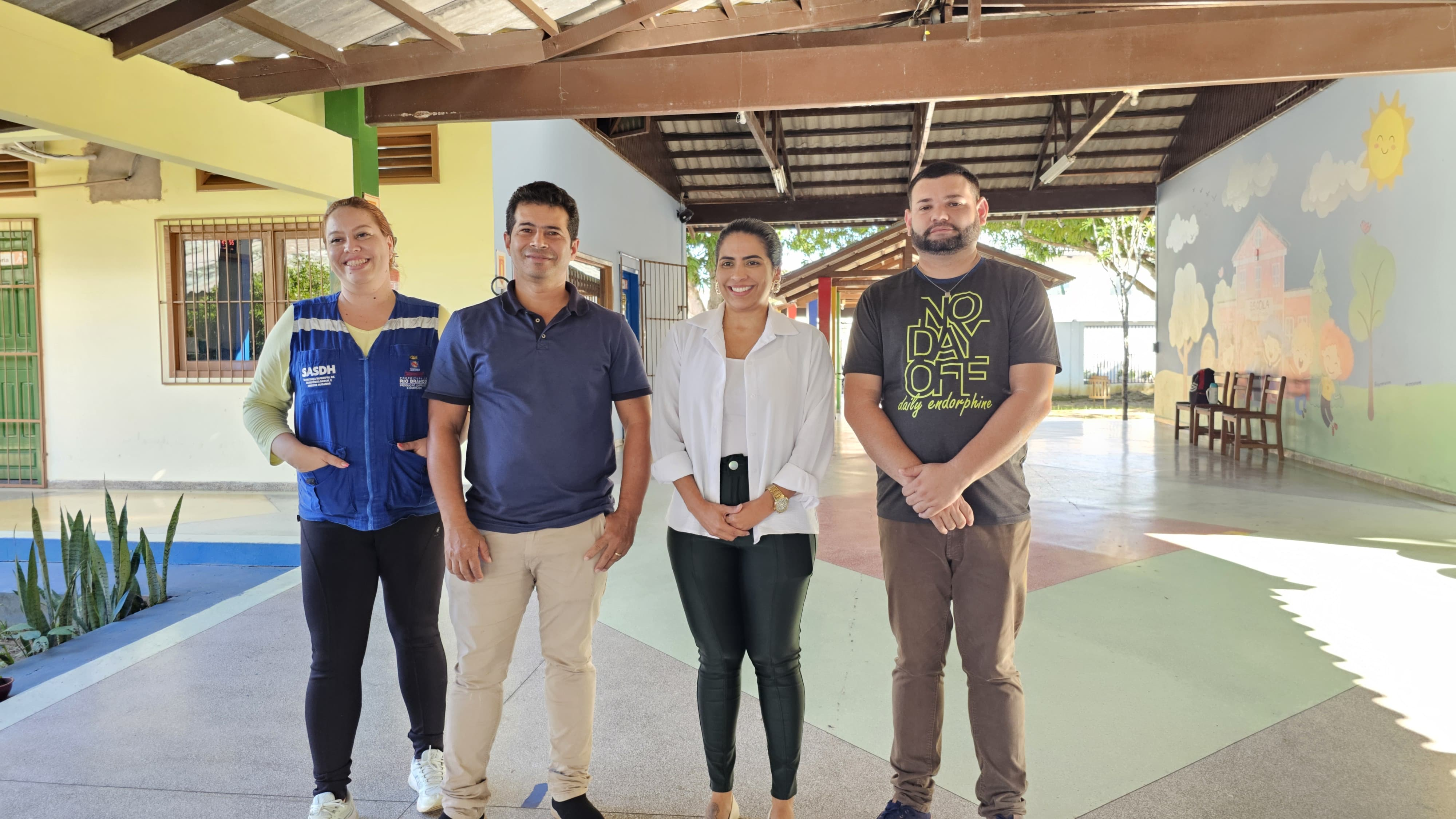 Prefeitura busca meios de criar mais abrigos sem impactar ano letivo das escolas
