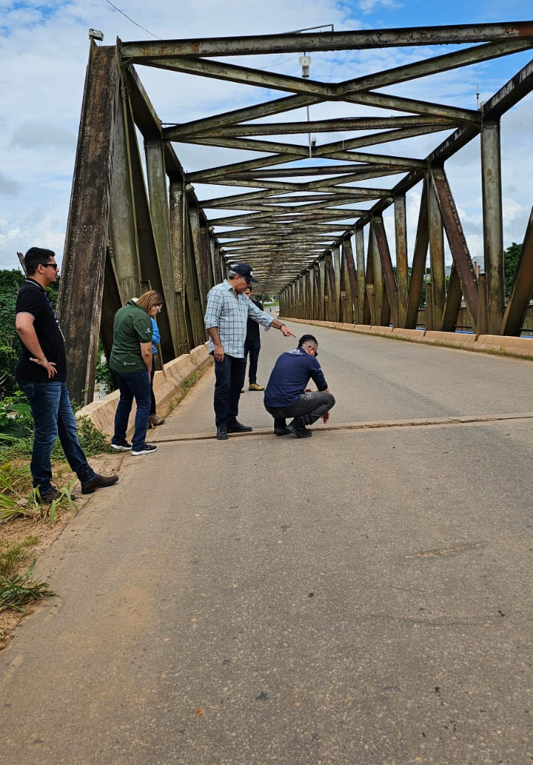 Superintendente do DNIT fiscaliza BR-364 e determina ações emergenciais na ponte do Rio Iaco