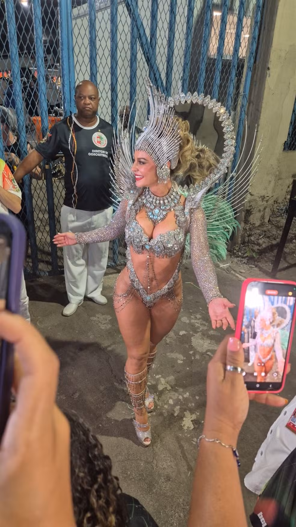 Paolla Oliveira ganhou músculos e mudou corpo para sustentar fantasia pesada na Sapucaí; veja a transformação