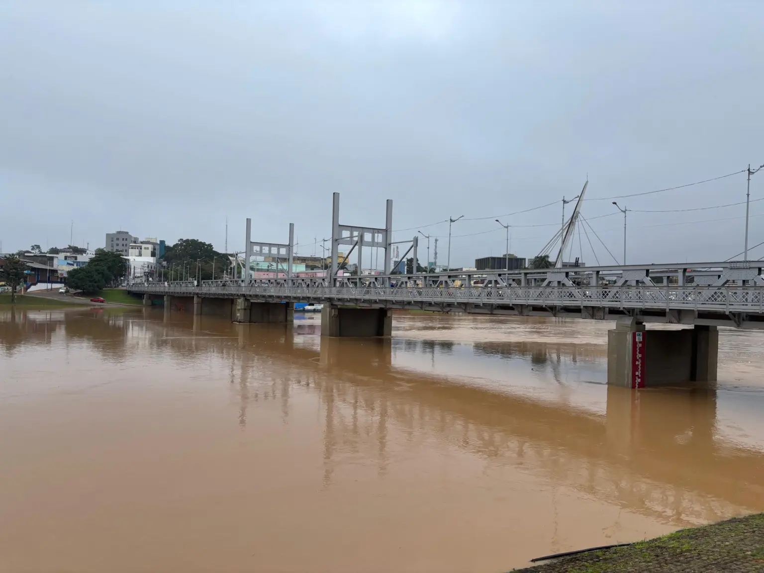 Nível do Rio Acre continua subindo e marca se aproxima dos 16 metros em Rio Branco
