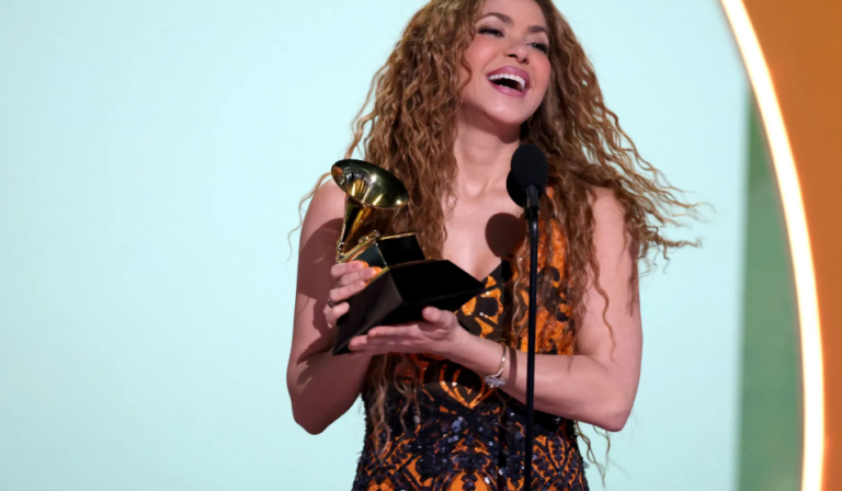 Billboard elege Shakira como melhor artista pop latina de todos os tempos
